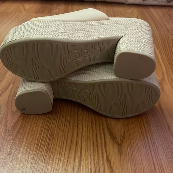 Coco Platform Sandals by Franco Sarto. NEW - Picture 3 of 5